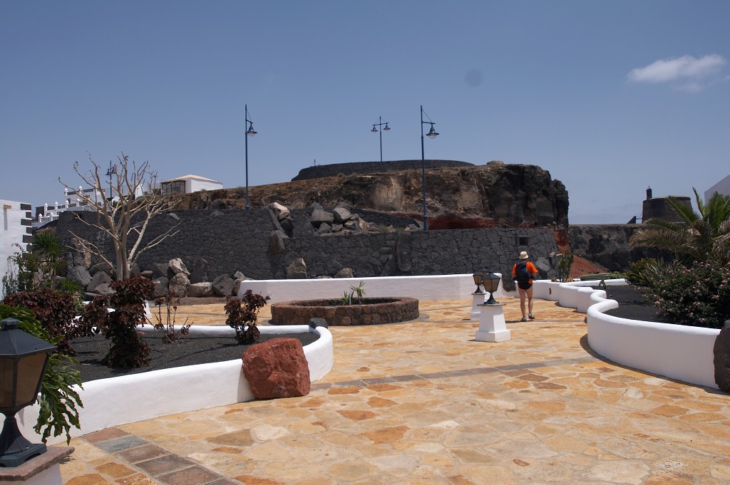 img00077.jpg