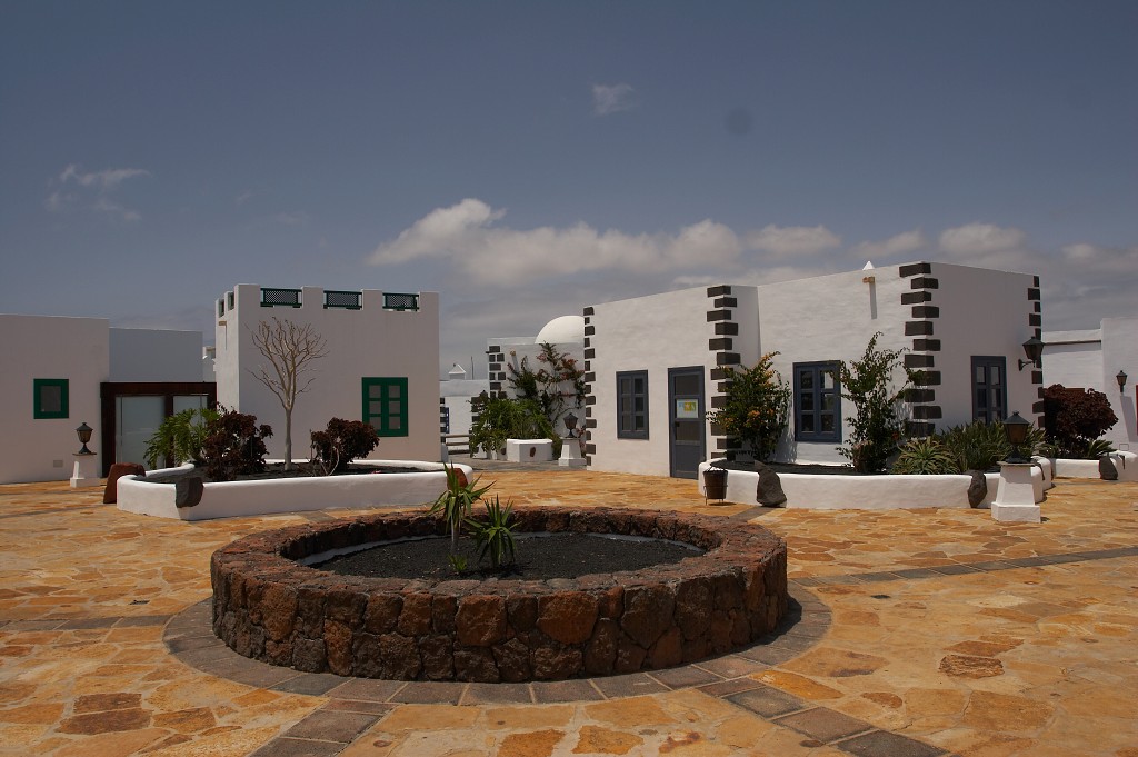 img00078.jpg