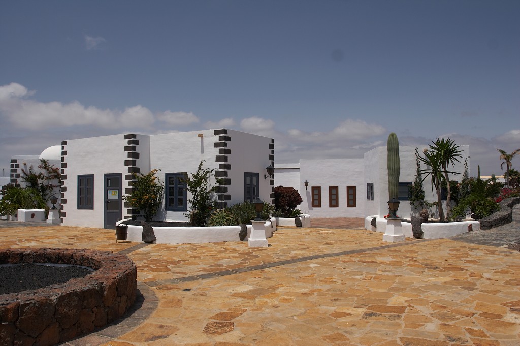 img00079.jpg
