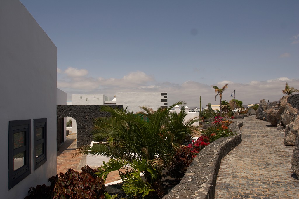 img00082.jpg